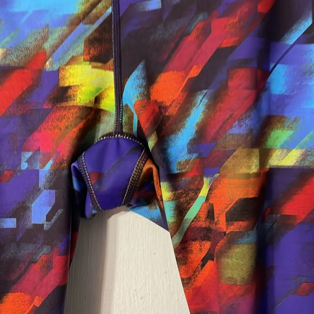 Athleta color burst sonar leggings - Picture 5 of 8